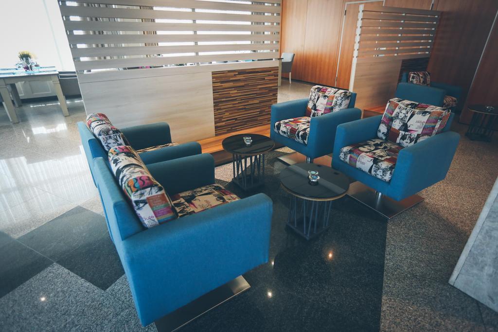 Hotel Zovko Zagreb Сесвете Экстерьер фото