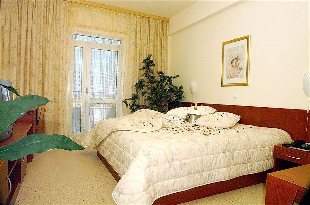 Hotel Zovko Zagreb Сесвете Экстерьер фото