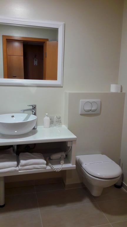 Hotel Zovko Zagreb Сесвете Экстерьер фото